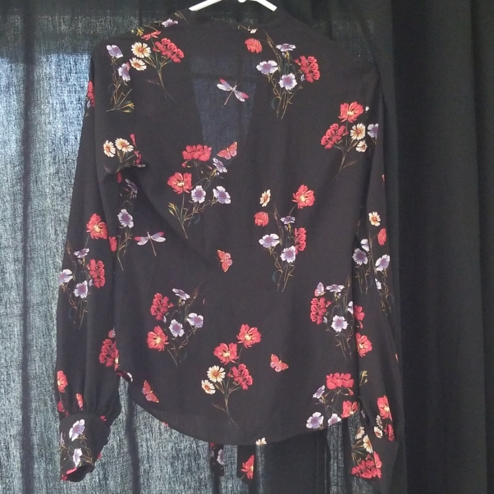 Express Blouse - Picture 3 of 4